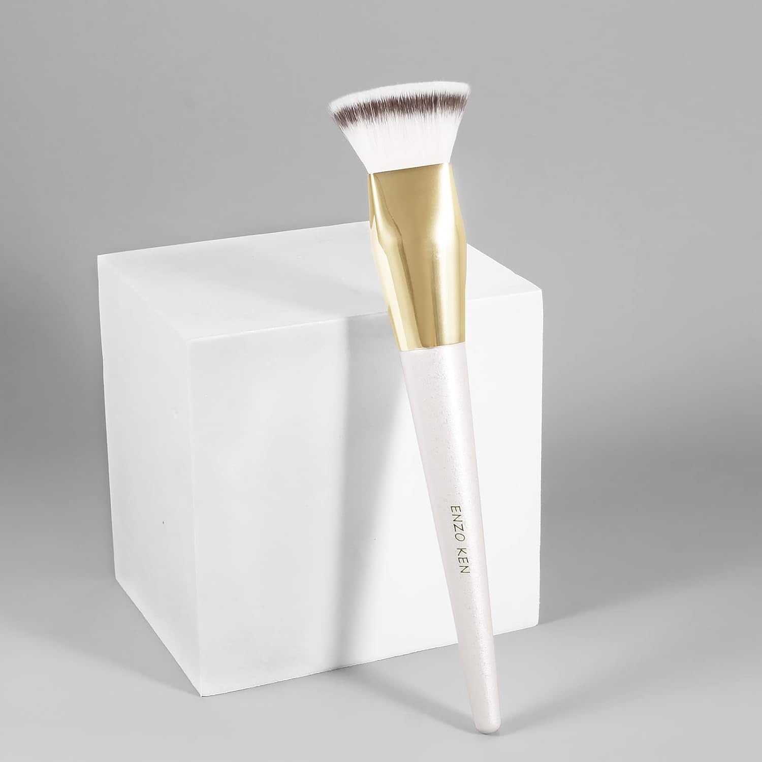 Square Foundation Brush for Liquid Makeup by , Flat Foundation Brush, Liquid Foundation Brush, Flat Makeup Brush, Liquid Foundation Makeup Brush, Cream Contour Brush for Cream Makeup. 160-4E